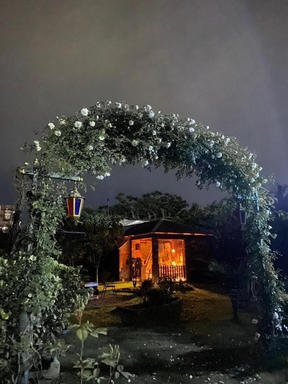 Guest House On Kostava 23 كوبوليتي المظهر الخارجي الصورة