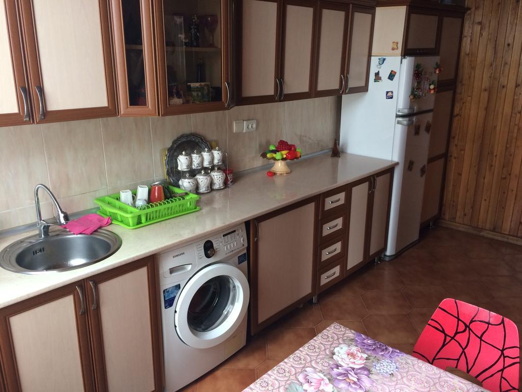 Guest House On Kostava 23 كوبوليتي المظهر الخارجي الصورة