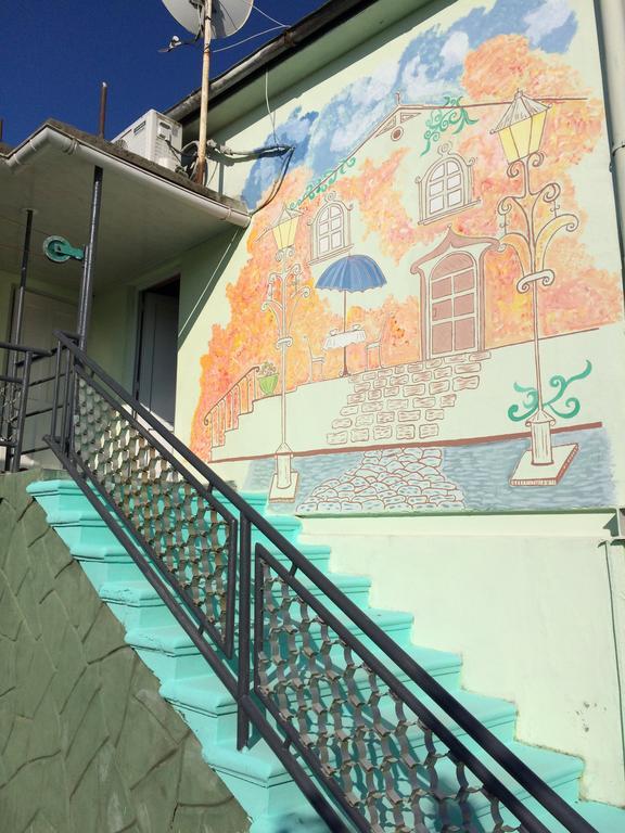 Guest House On Kostava 23 كوبوليتي المظهر الخارجي الصورة