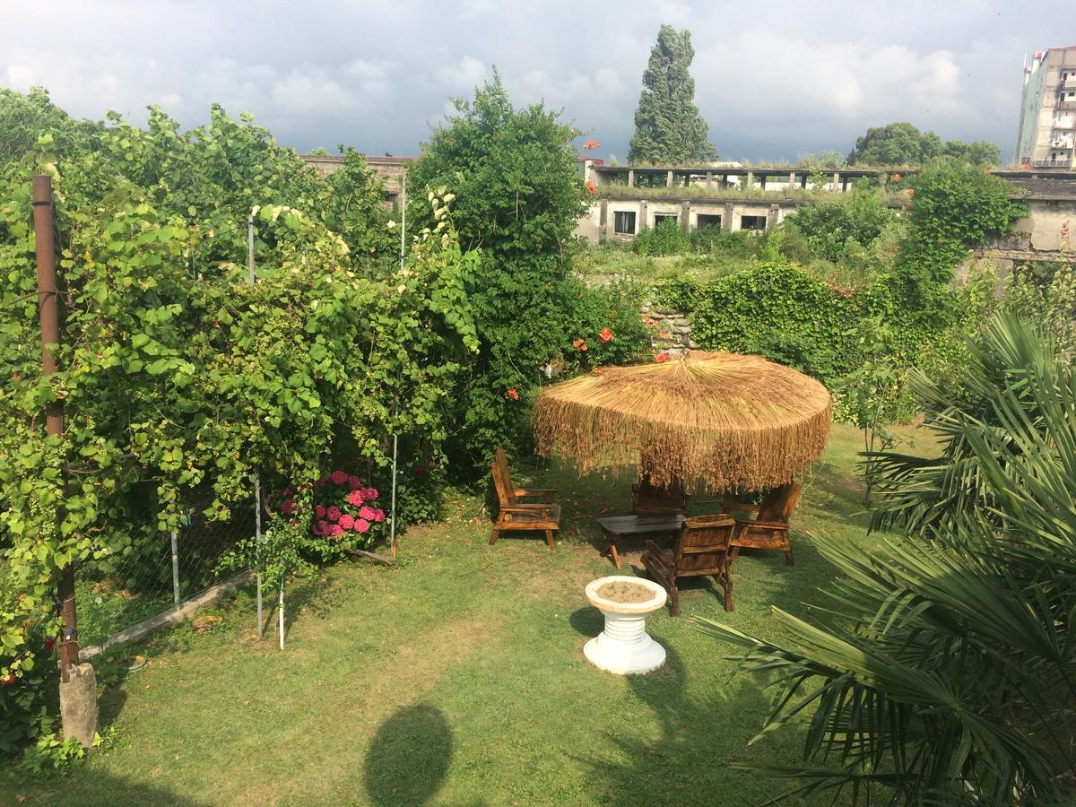 Guest House On Kostava 23 كوبوليتي المظهر الخارجي الصورة